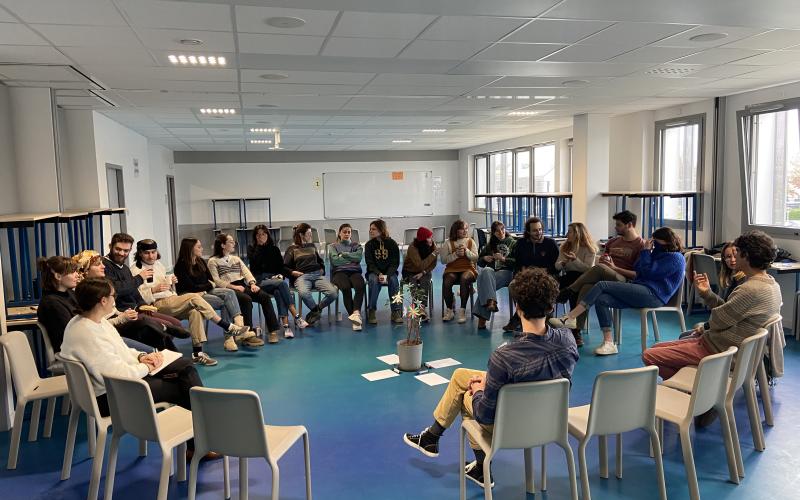 Etudiants du domaine d'approfondissement développement agricole et transition réunis autour d'un forum ouvert.